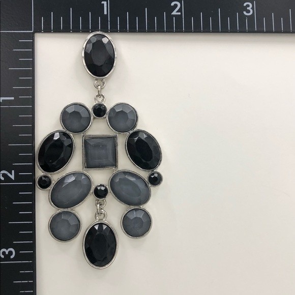 🌼 Large Statement Black Gem Cluster Post Drop Earrings - Picture 2 of 2